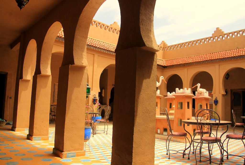 Riad Ouzine Merzouga Exterior foto